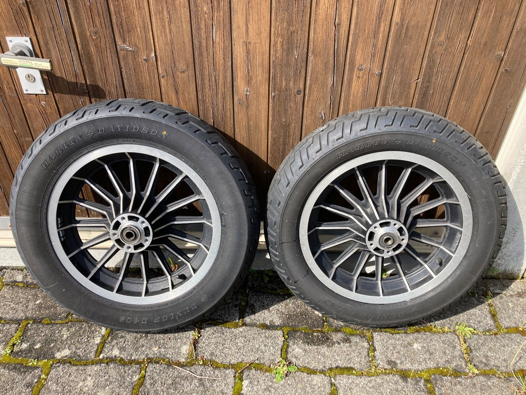 Pneus & Kompletträder: Harley-Davidson Felgen / Radsatz bereift – Gebraucht aus Belp von Siruz