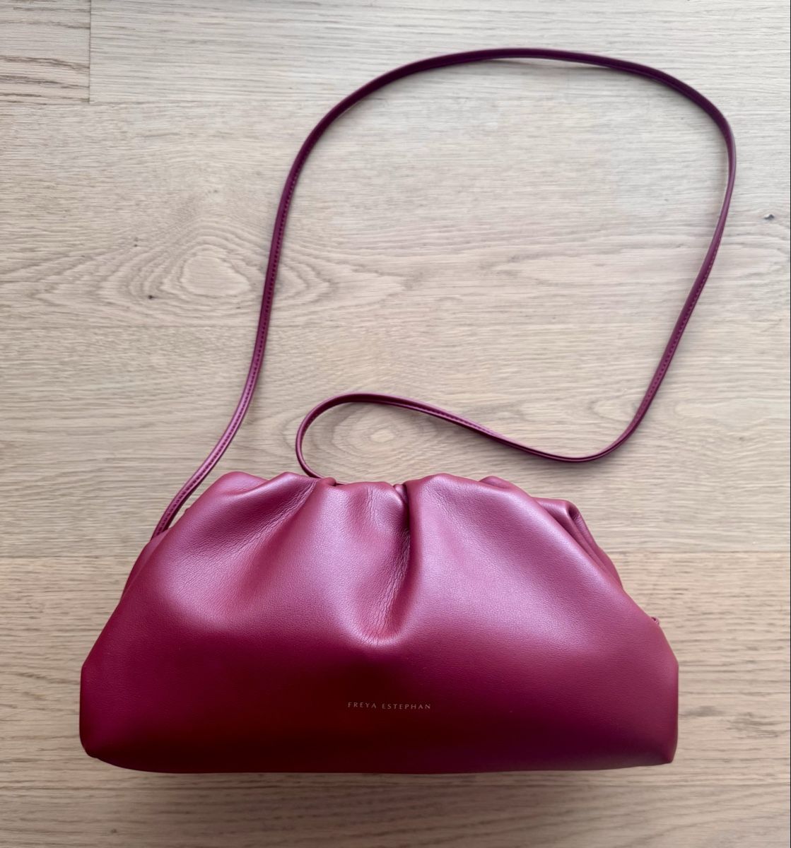 Sacs femmes: Chic burgundy leather handbag – Neuf (Voir description) à Zürich par ImaShela 1