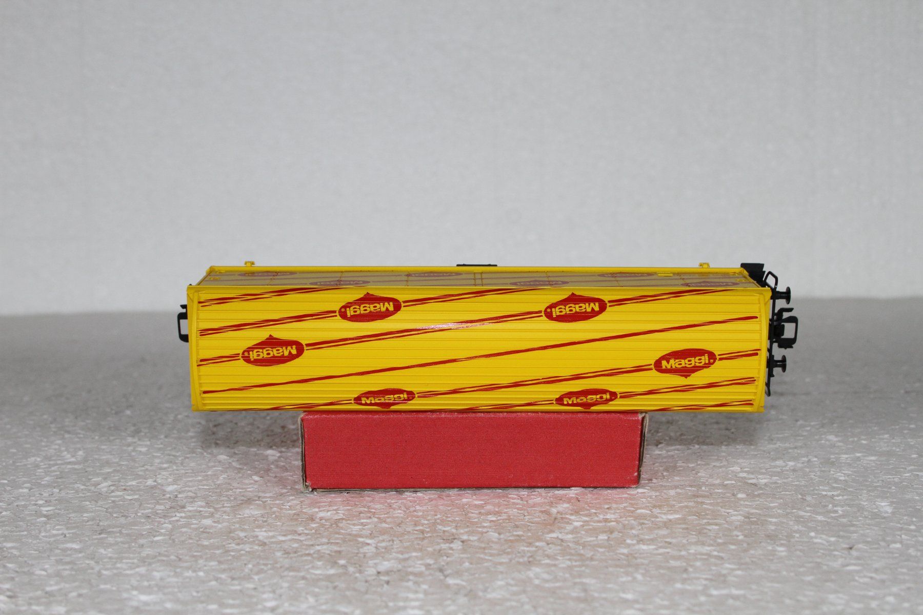 Märklin Modellini di ferrovie: Märklin 4835 SBB Schiebewandwagen Maggi – Usato da Triesen venduto da gleis8 5