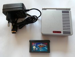 Nintendo Gameboy Advance SP Classic NES Edition + Spiel