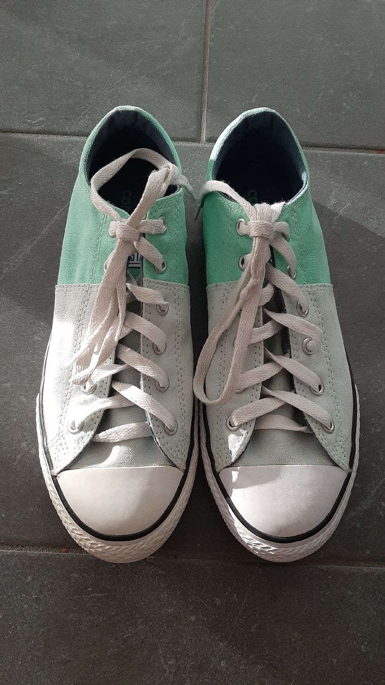 Converse Chaussures femmes: Converse Turnschuh Grösse 38.5 – D'occasion à Dübendorf par Luuuusmeitli12