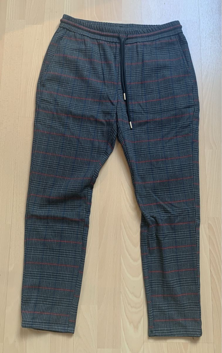 Pantalons: Hose – Neuf (Voir description) à Herzogenbuchsee par est_778v