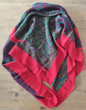 Foulard vintage Pierre Cardin, soie, coloré