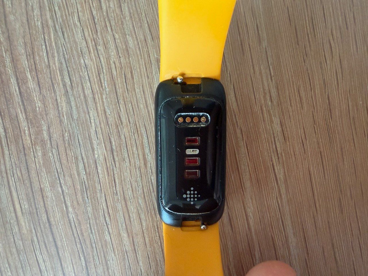 Fitbit Smartwatch: Fitbit Inspire 3 Gelb – Gebraucht aus Gebenstorf von doomedsardines 3