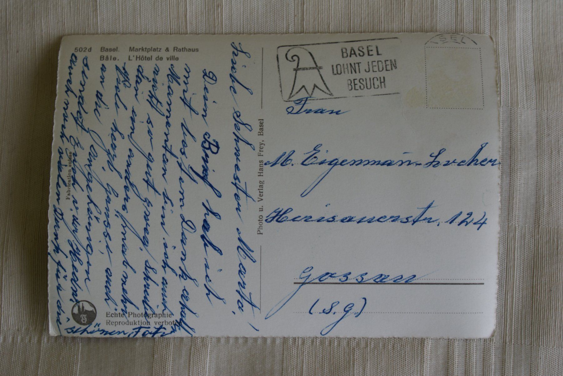 Cartoline postali: Basel, Marktplatz, Rathaus, Oldtimer, Tram, Autos, Parkplatz – Usato da Herisau venduto da Saentis1 1