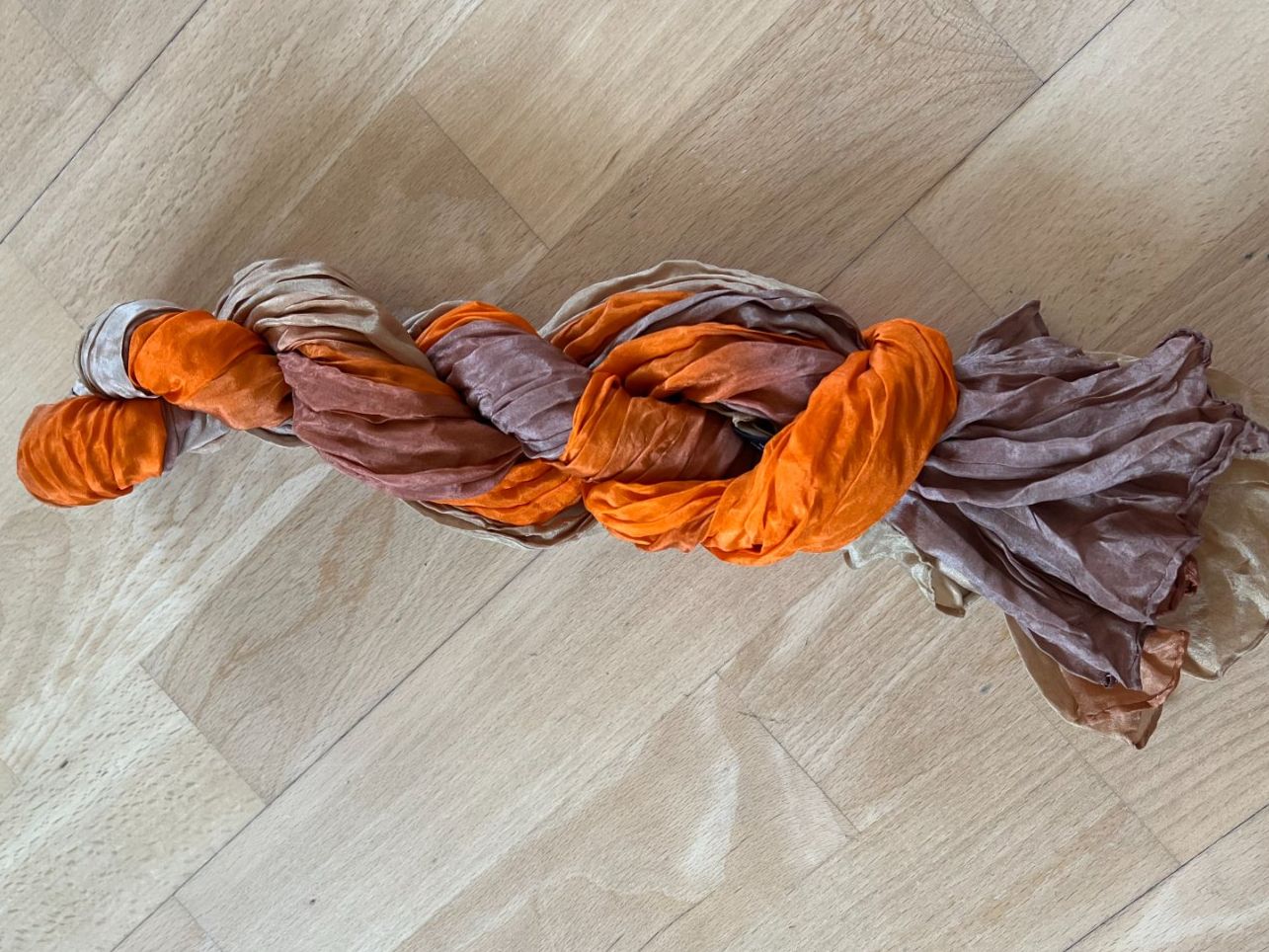 Colora Foulard & Sciarpe: Colora Schal, 100% Seide, Orange/Braun, NEU – Nuovo (secondo la descrizione) da Worb venduto da farben20zauber 4