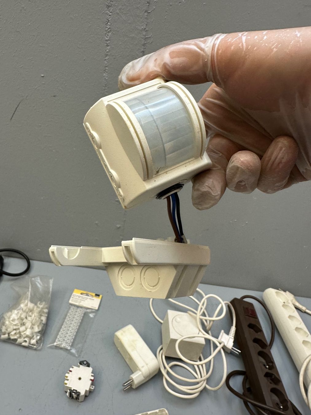 Stecker: SCHALTER/KABEL/STECKER DIV AB 1.-!!! – Gebraucht aus Zürich von NIKI777 9