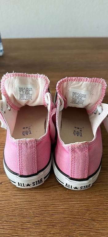 Scarpe per ragazze: Converse All Star Kidz Pink Gr. 33,5 – Usato da Zürich venduto da MissSmurfette 2