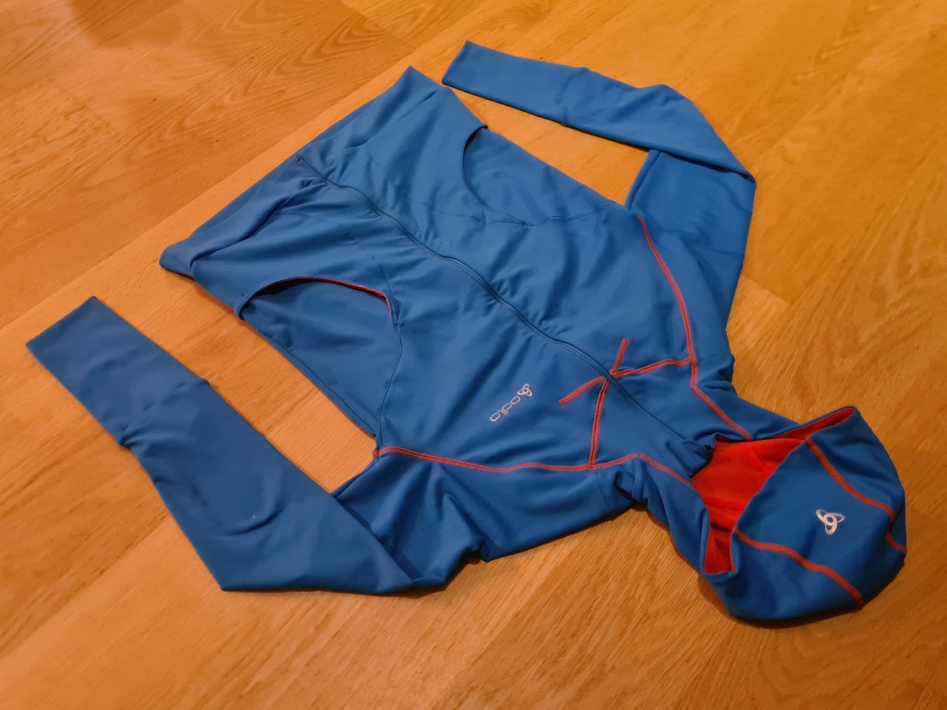Odlo Jacken: Odlo Sport Outdoor Midlayer Softshell Trainer Jacke/ Lady S – Gebraucht aus Winterthur von stufaphi