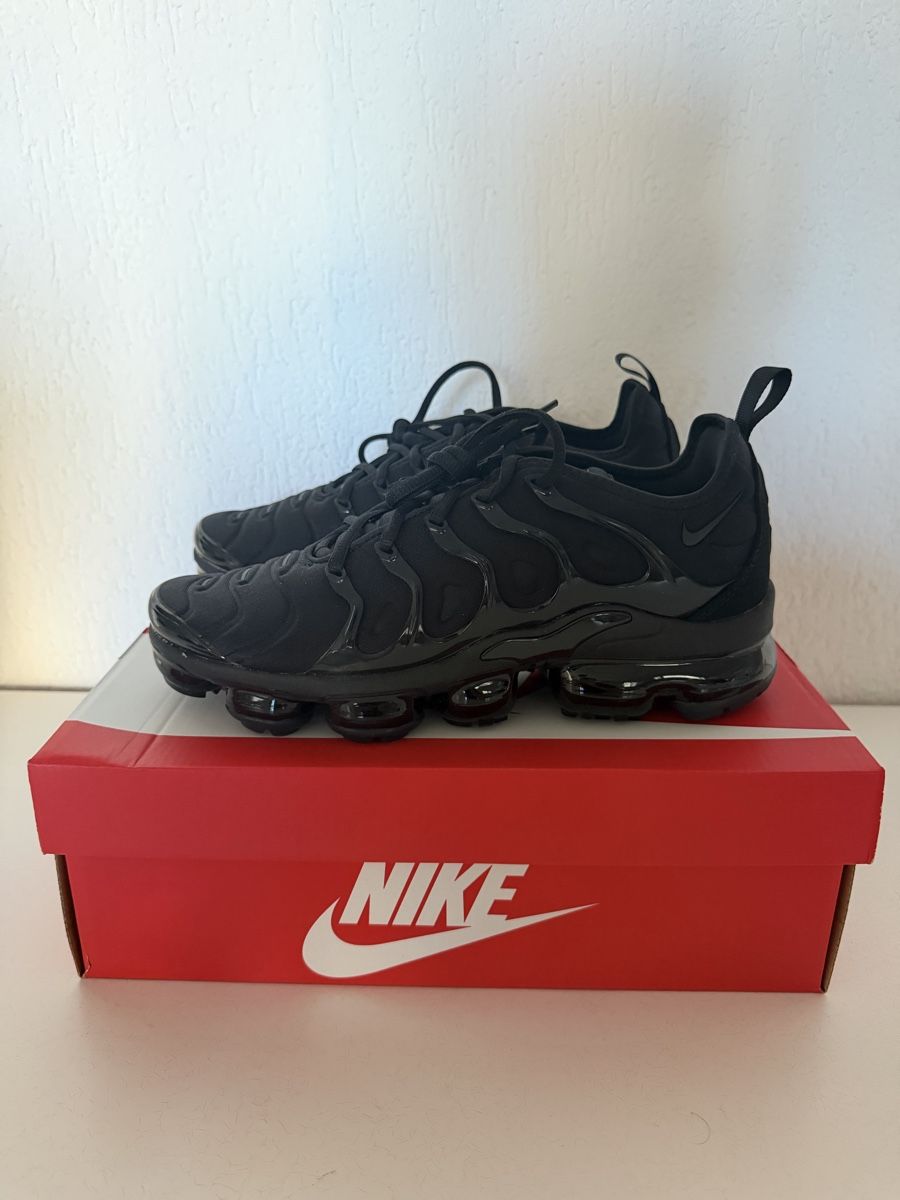 Nike Scarpe da uomo: Nike Vapormax Plus Black – Nuovo e nell'imballaggio originale da Dübendorf venduto da Sneaker_Seller 2
