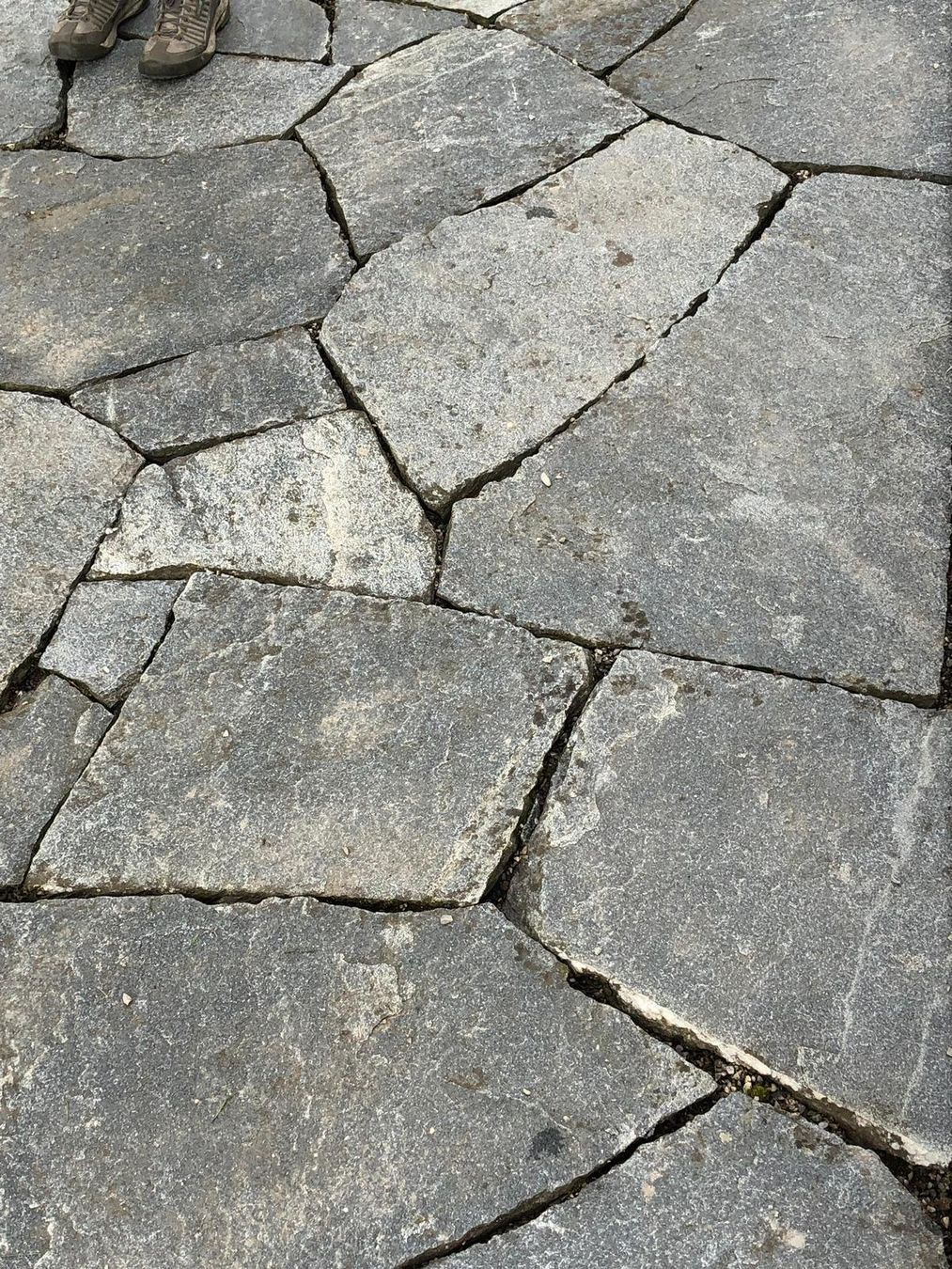 Pietre & tegole: Quarzit Polygonalplatten-Garten-Terrassenplatten 2-3cm/30m2 – Nuovo e nell'imballaggio originale da Olten venduto da jf7_gkj6 8