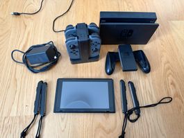 Nintendo Switch V1 (HAC-001) + Top Zustand + Viel Zubehör