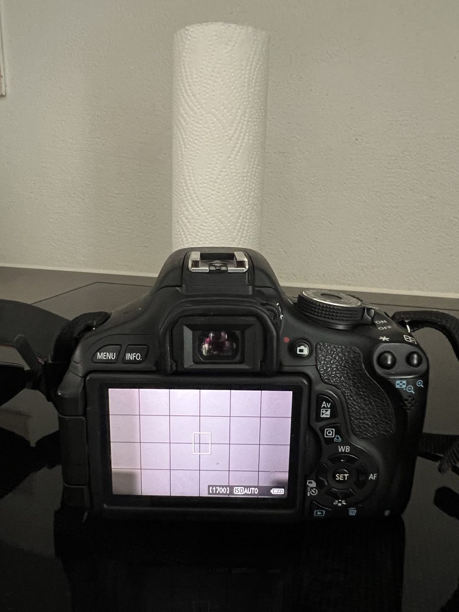 Canon Fotocamera: Spiegelreflexkamera Canon EOS 600D mit 18-55mm Objektiv – Usato da Ennetbürgen venduto da nat_8vld 2