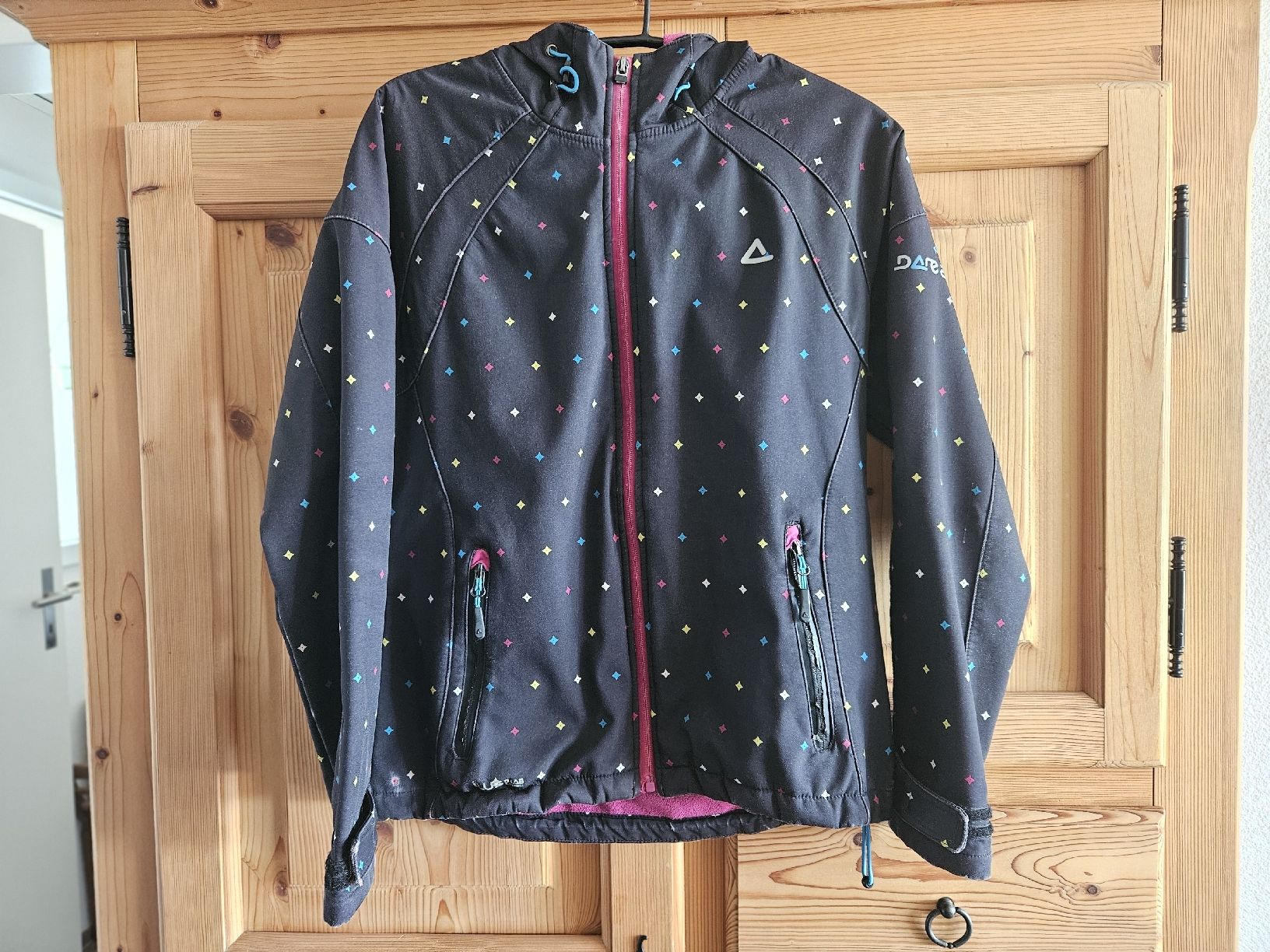 Giacche: Dare 2b Softshell Jacke schwarz bunt gebraucht – Usato da Seengen venduto da Rockabilly91