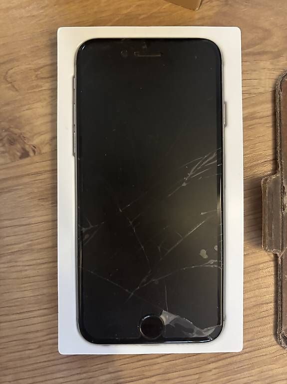 Apple Handys / Smartphones: iPhone 6s – Gebraucht aus Kaiseraugst von mengster