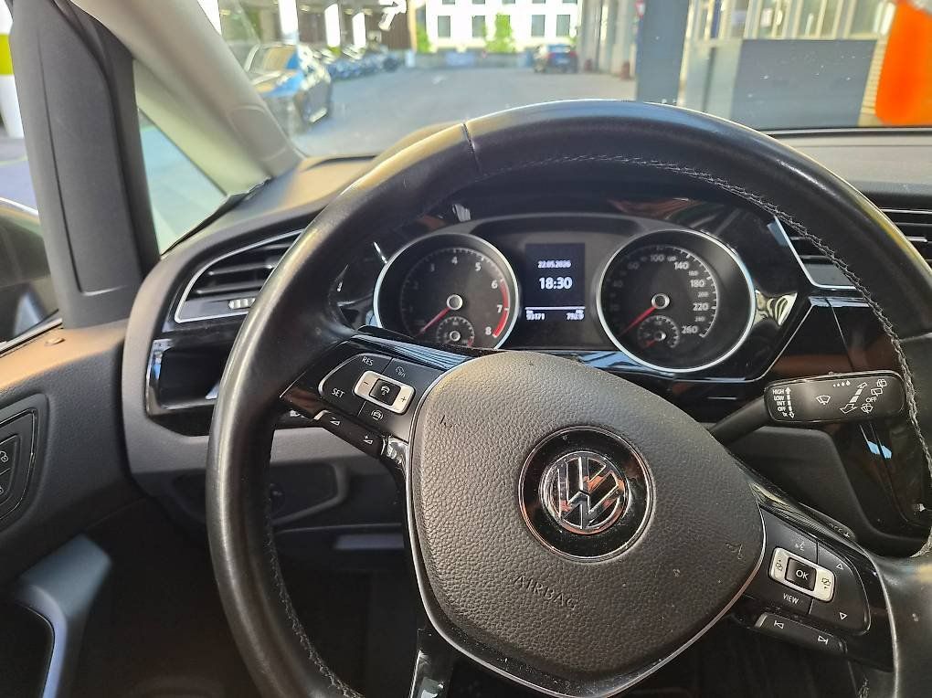 VW Autos: Vw Touran Comfortline, 1.5TSI – Gebraucht aus Luzern von lizamch 2