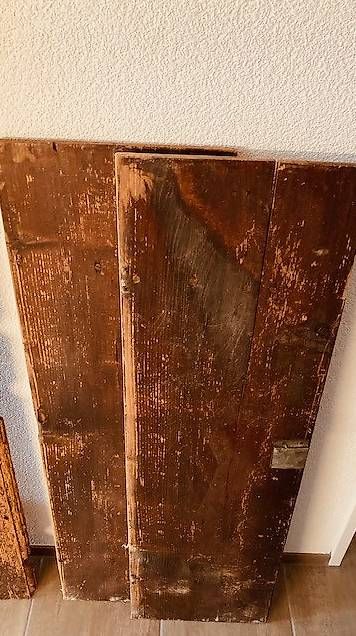 Articoli in legno: Altholz Tanne, antik – Usato da Oberrüti venduto da Seni0 1