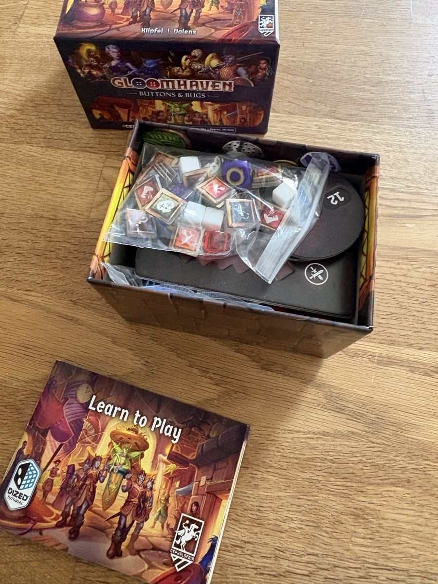 Giochi: Gloomhaven: Buttons and Bugs – Usato da Meilen venduto da VonThomas 1