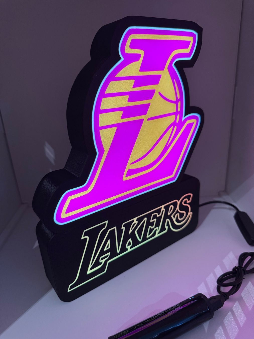 Lampen: Lightbox lampe led Blanc et RGB Lakers – Neu (gemäss Beschreibung) aus Vicques von PAMB3D 2