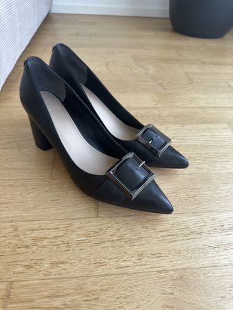 Guess Black Leather Block Heel Pumps, Size 40