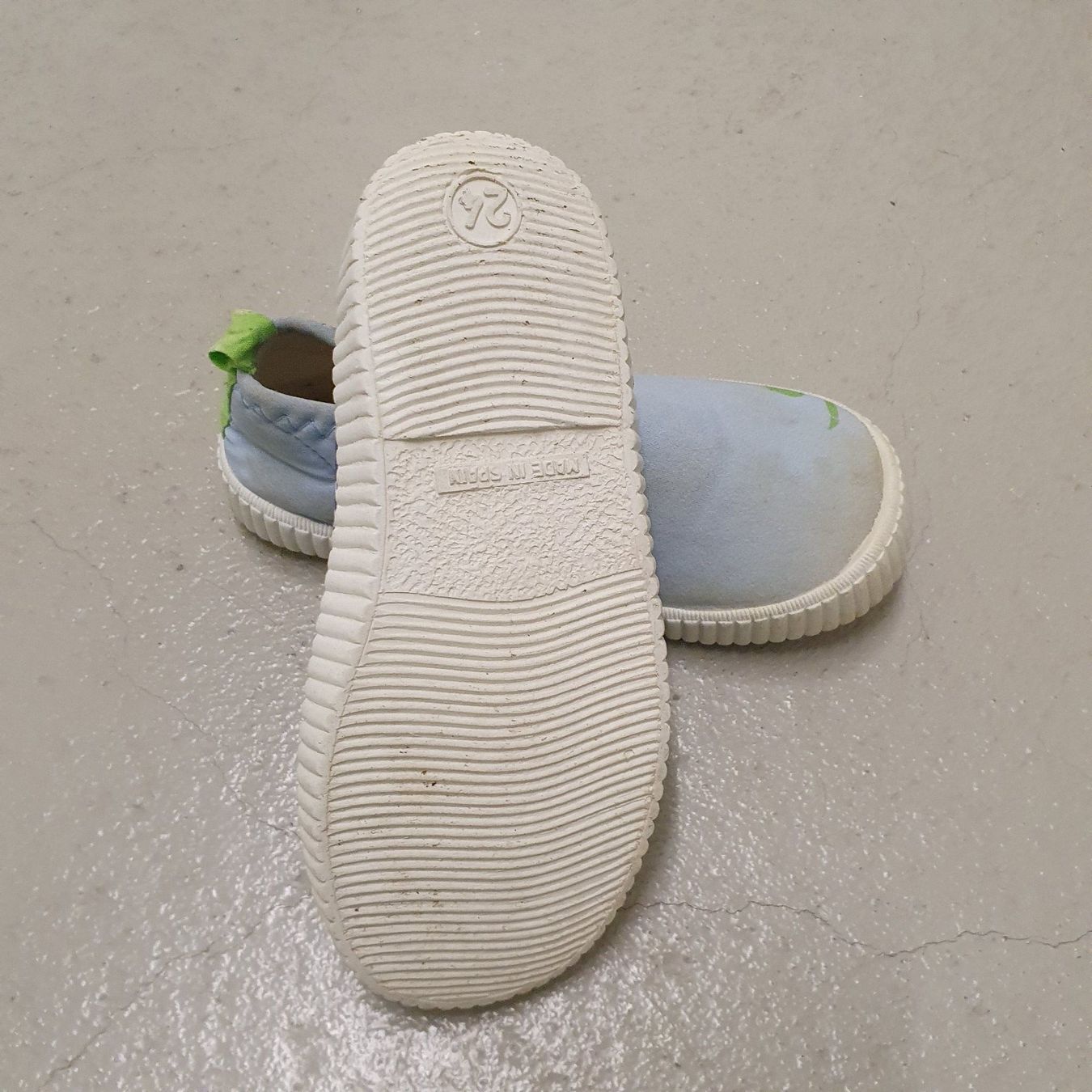 Scarpe per ragazzi: Badeschuhe für Kinder – Usato da Küsnacht ZH venduto da schweiz_ch 1