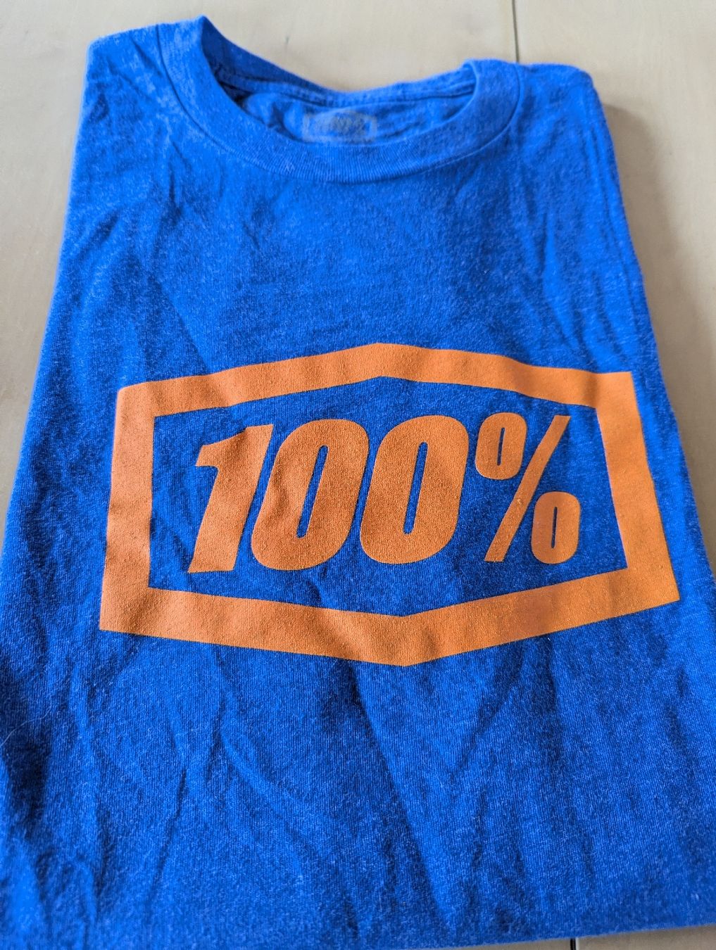T-shirt: T-Shirt 100% – Usato da Bettlach venduto da Costmiri