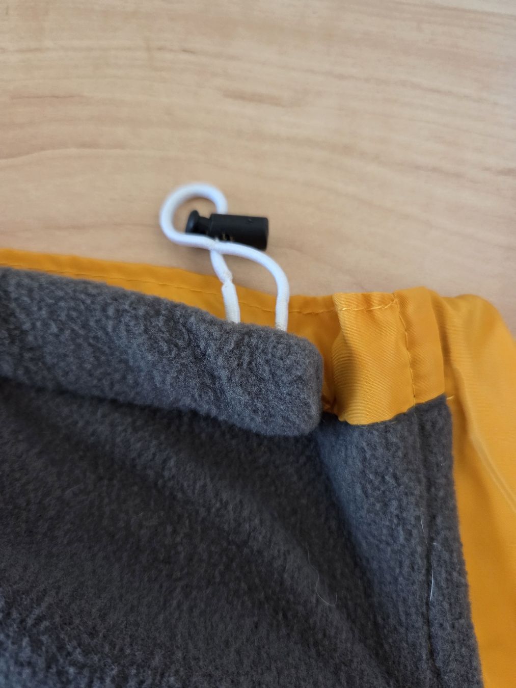 Abbigliamento: Warme Hundemäntel Fleecefutter Neu Diverse Größen im Angebot – Nuovo (secondo la descrizione) da Winterthur venduto da katzen07 7