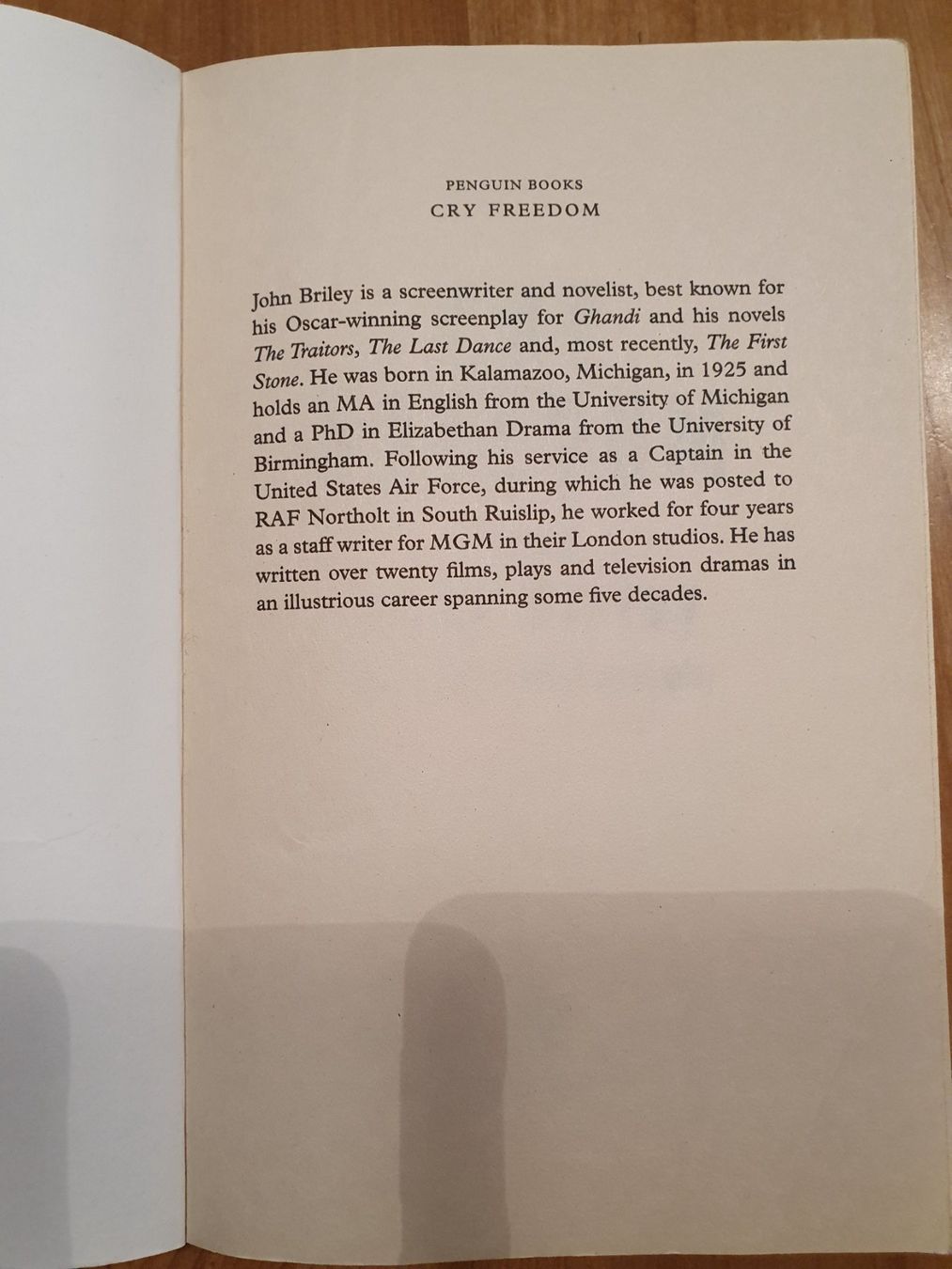 Libri: Cry Freedom von John Briley, englisch – Usato da Zofingen venduto da Wimbledon90 2