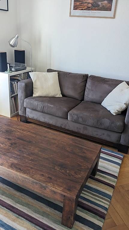 Tische: Table basse de salon en bois massif sombre – Gebraucht aus Lausanne von ami_2y5s 2