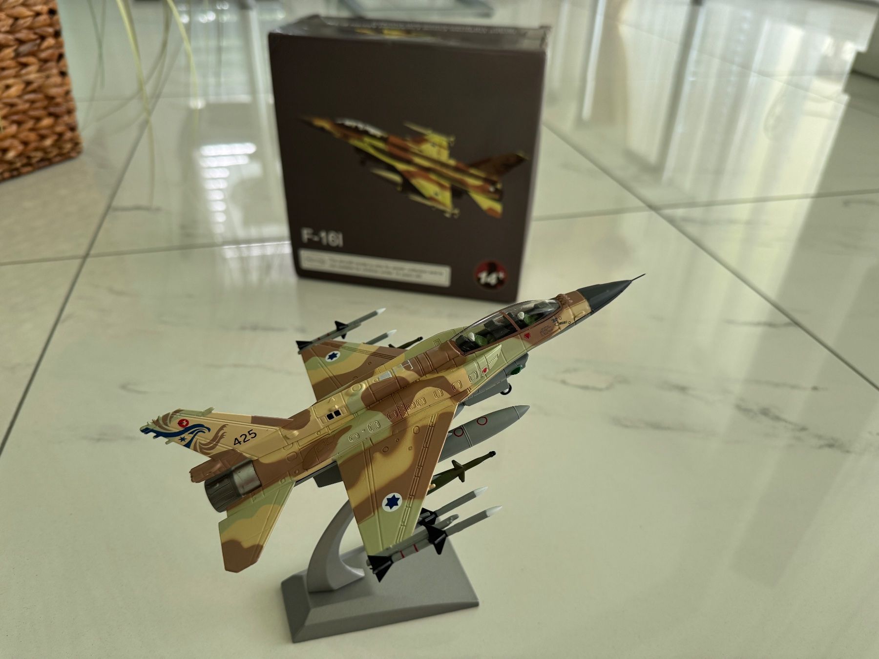 Modellbausätze & Standmodelle: F-16I "Sufa" Israeli Defense Force Lockheed Martin Kampfjet – Neu (gemäss Beschreibung) aus Hünenberg See von Rroger911