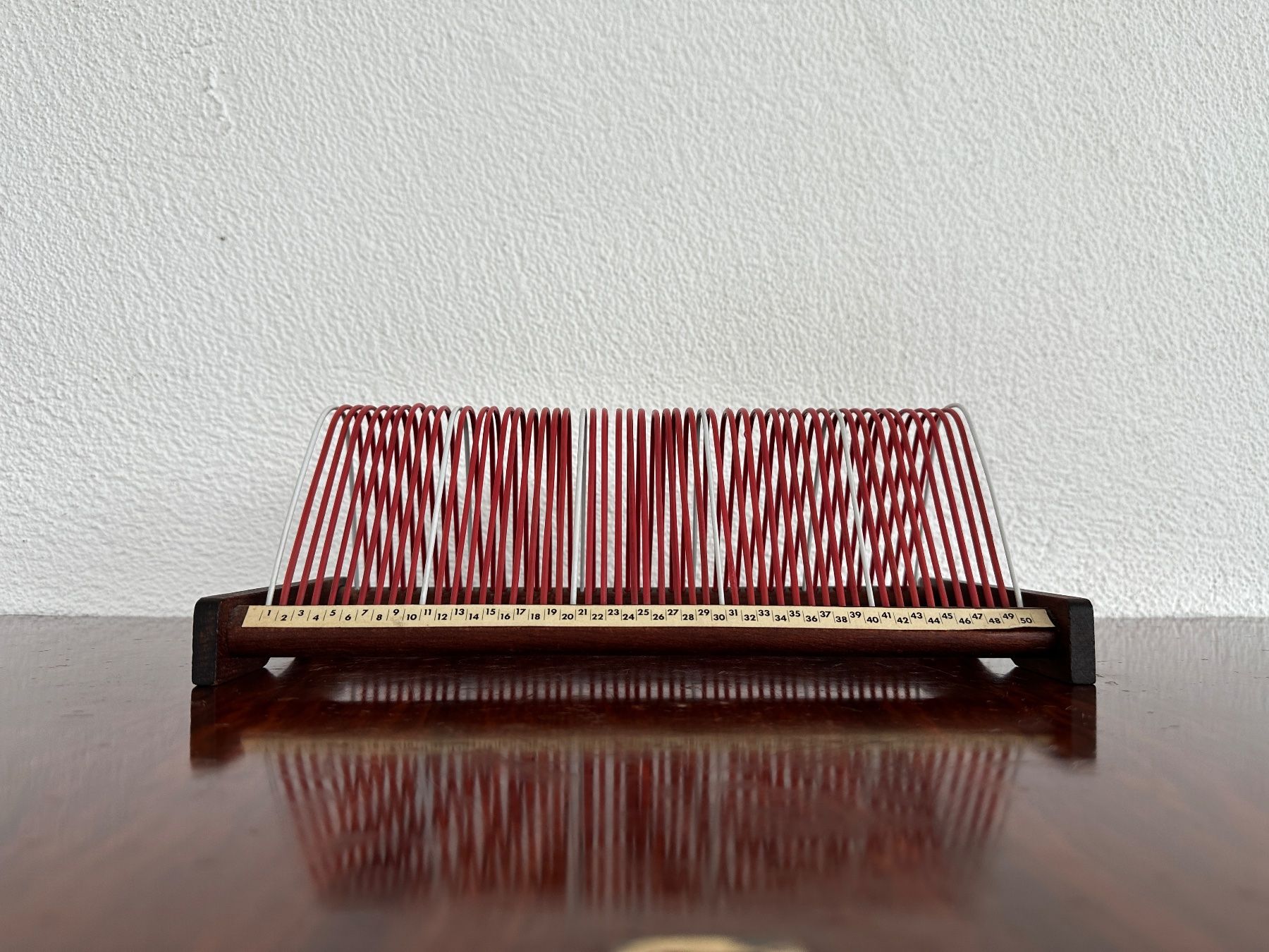Instrumenten-& Notenständer: Vintage Schallplattenständer – Gebraucht aus Zürich von frauflufelberg