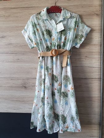 Sommerkleid Gr. S-M, weiss mit Blumenmuster Lochspitze