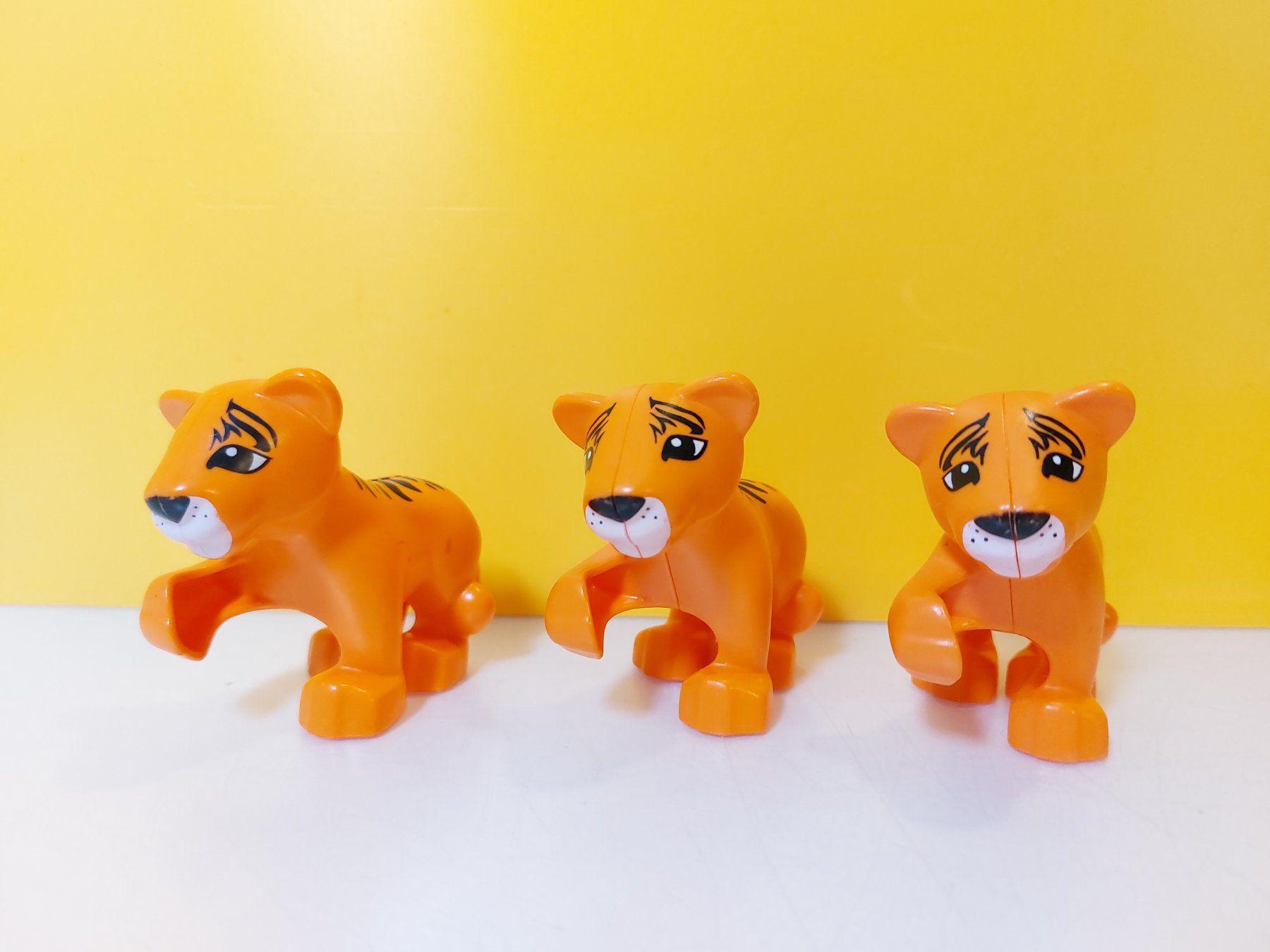 Lego Kit di costruzioni: LEGO Duplo 3x Tiger / Tigerbabys – Usato da St.Gallen venduto da TinasBauundSpiel