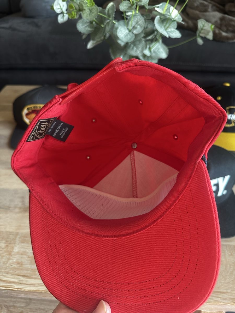 Obey Chapeaux, bonnets & casquettes: Cap Paket 4x Volcom Independent Obey Snapback – D'occasion à Winterthur par whatdreamz 4