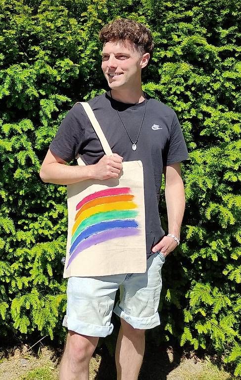 Taschen: Handbemalte Regenbogen Stofftasche aus Baumwolle / NEU – Gebraucht aus Hünibach von Diego_xx77