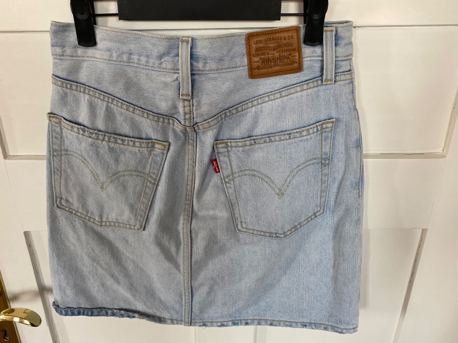 Gonne: LEVI‘s Jeansjupe Grösse S – Usato da Zürich venduto da reg_gzn5 1