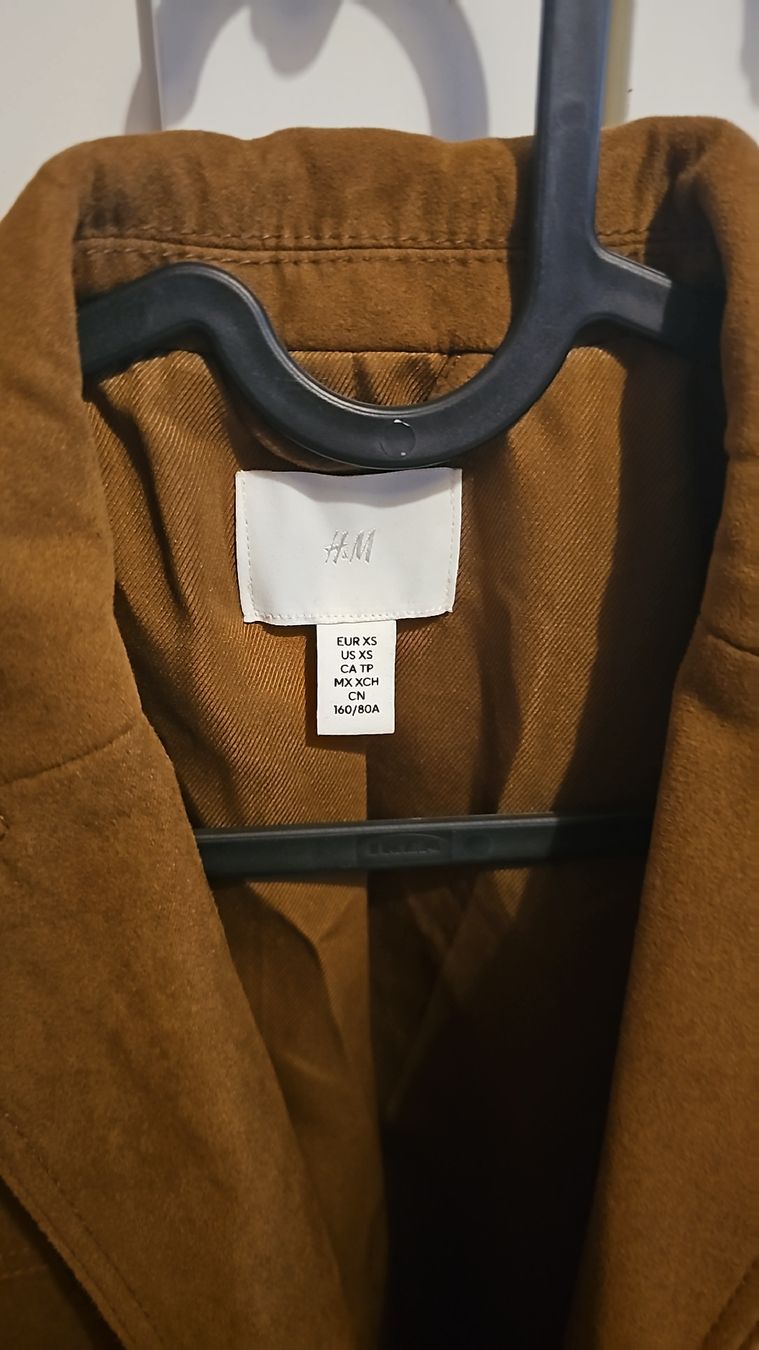H&M Jacken: H&M Blazer in Braun Wildlederoptik  – Neu (gemäss Beschreibung) aus Zürich von AmeliedeParis 1