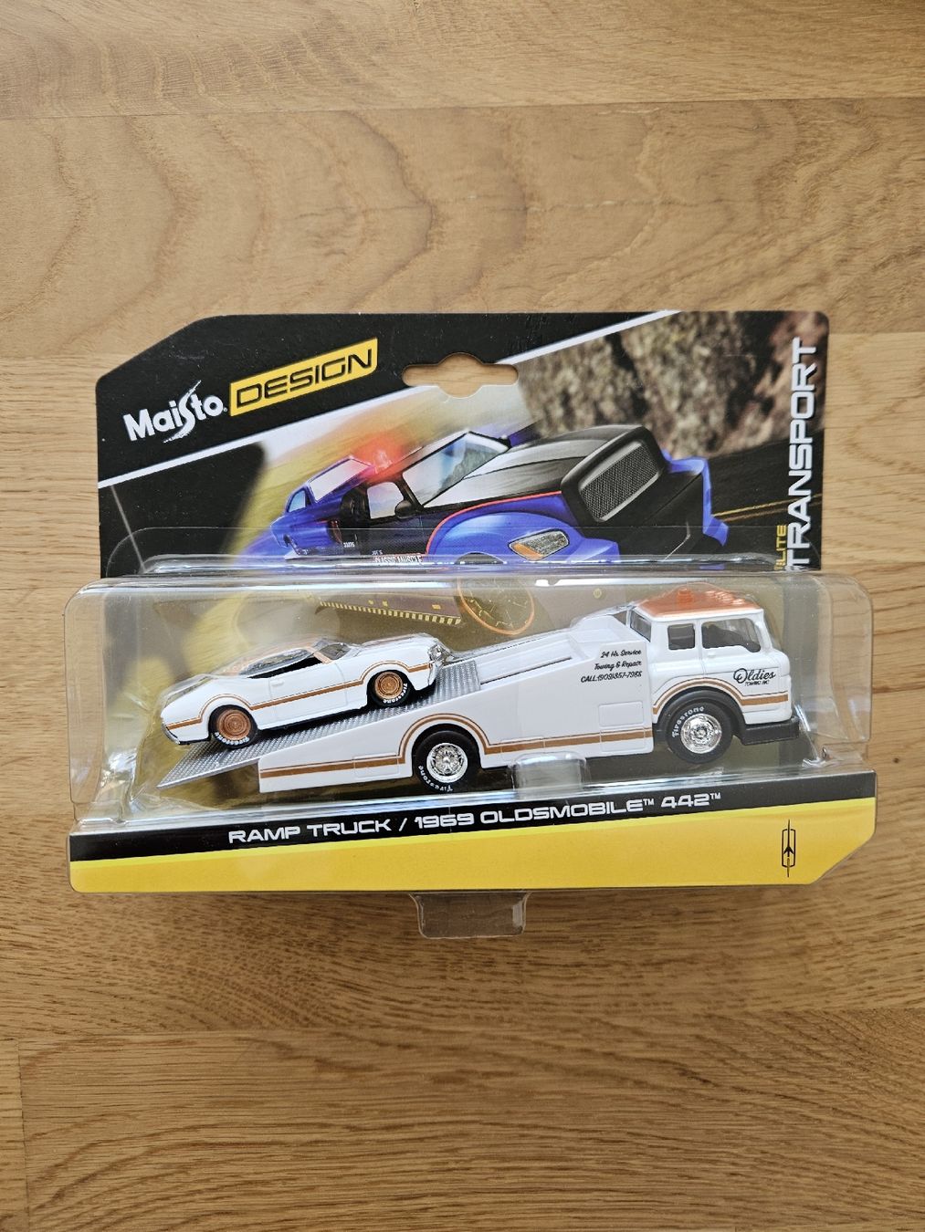Maisto Modellini d'auto: Maisto Design / Elite Transport Set 1:64 – Nuovo e nell'imballaggio originale da Rüti ZH venduto da Pacey0 3