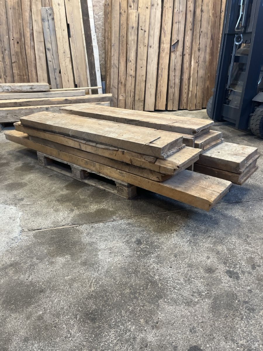 Articoli in legno: Holzläden Bretter  – Usato da Rickenbach LU venduto da fla_9ft6