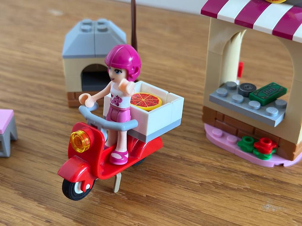 Spielzeuge: LEGO Friends, Stephanies Pizzeria – Gebraucht aus Laufen von triplefever 3