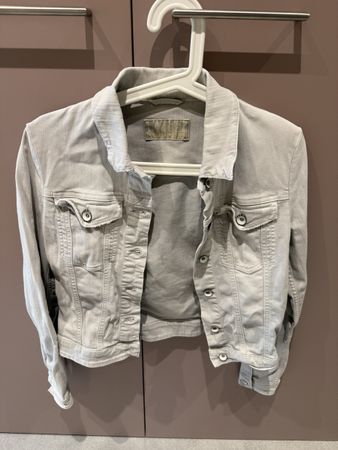 Coole CLOSED Jeansjacke, hellgrau, Gr. S – Top Zustand!