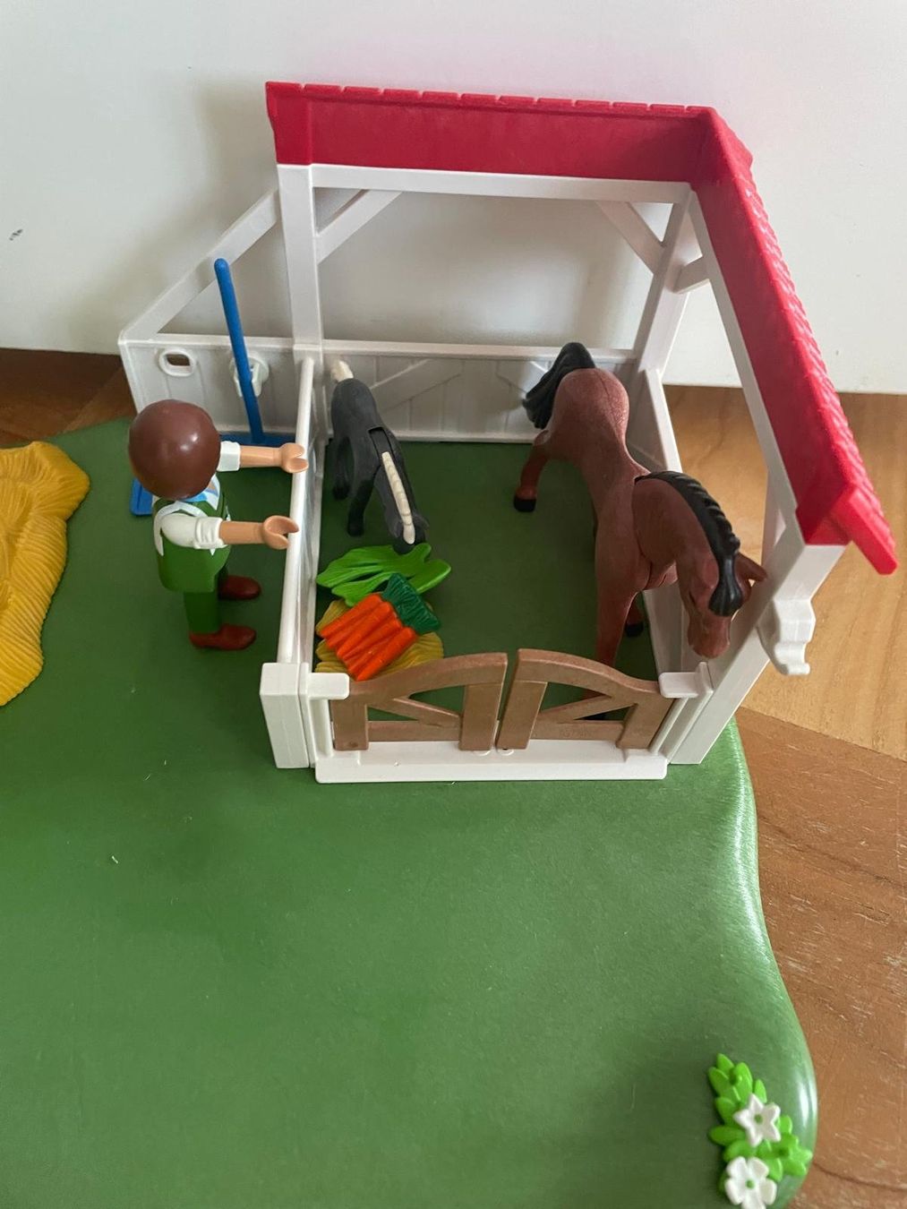 Playmobil Spielzeuge: playmobil_Reiterhof – Gebraucht aus Kilchberg ZH von marenf 1