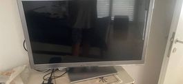 Panasonic TX-L37ETF52 LCD TV zu verkaufen