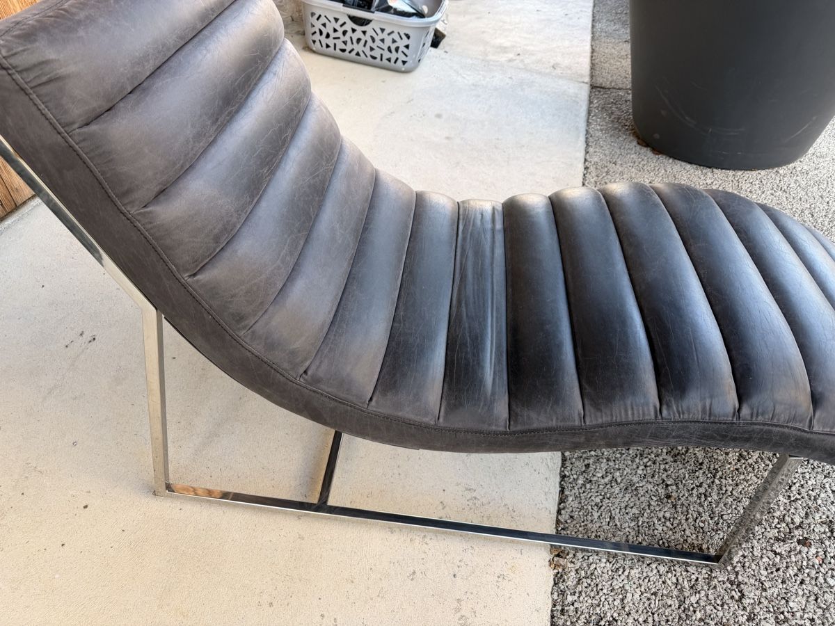 Pfister Sedie a sdraio: chaise longue en cuir gris – Usato da Cornol venduto da zouzoupet 1