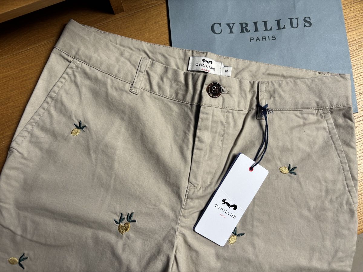 Cyrillus Hosen: Short Vitrine Cyrillus 12 ans - 152cm NEUF – Neu und originalverpackt aus Founex von ari_2gt7 2