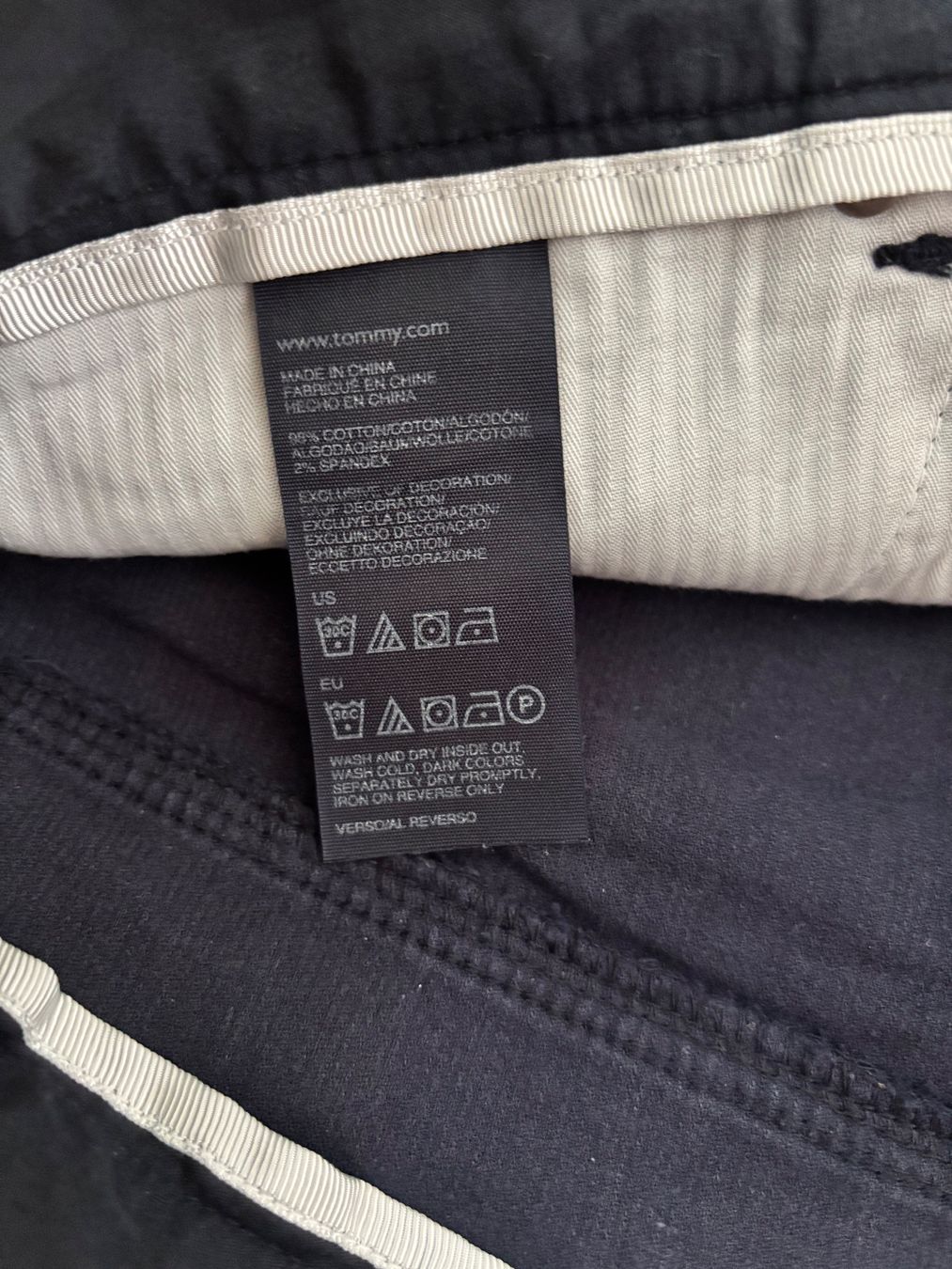 Tommy Hilfiger Pantaloni: Tommy Hilfiger Cordhose – Usato da Winterberg ZH venduto da vanilleinspiration 4