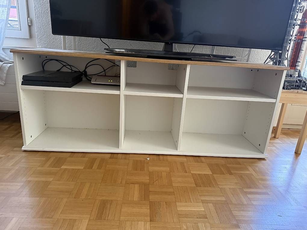 Mobili TV: Meuble TV SKRUVBY – Usato da Lausanne venduto da las_2cbq 1