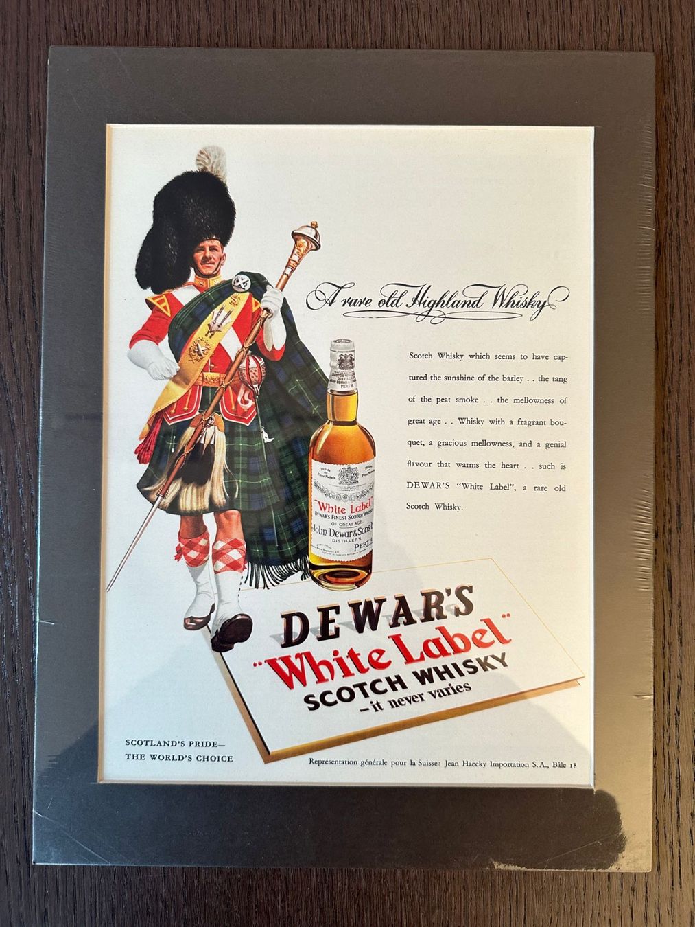 Poster & Bilder: Originale Werbeanzeige Dewar's White Label – Neu und originalverpackt aus Wetzikon ZH von LoremIpsumDolorSit