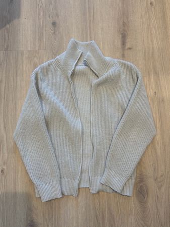 Strickjacke mit Reissverschluss hellgrau guter Zustand