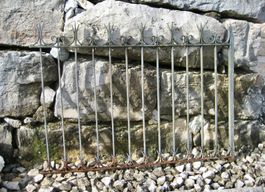 Antiker Schmiedeeisen Garten-Zaun / Shabby chic